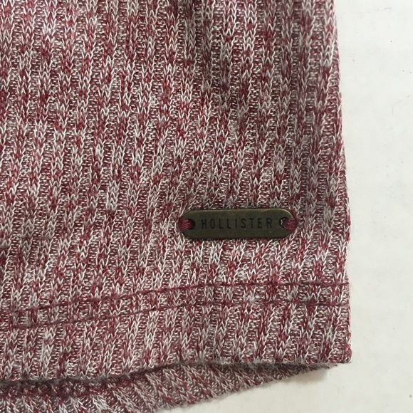 Hollister Notched Front Ribbed Long Sleeve - Picture 6 of 6